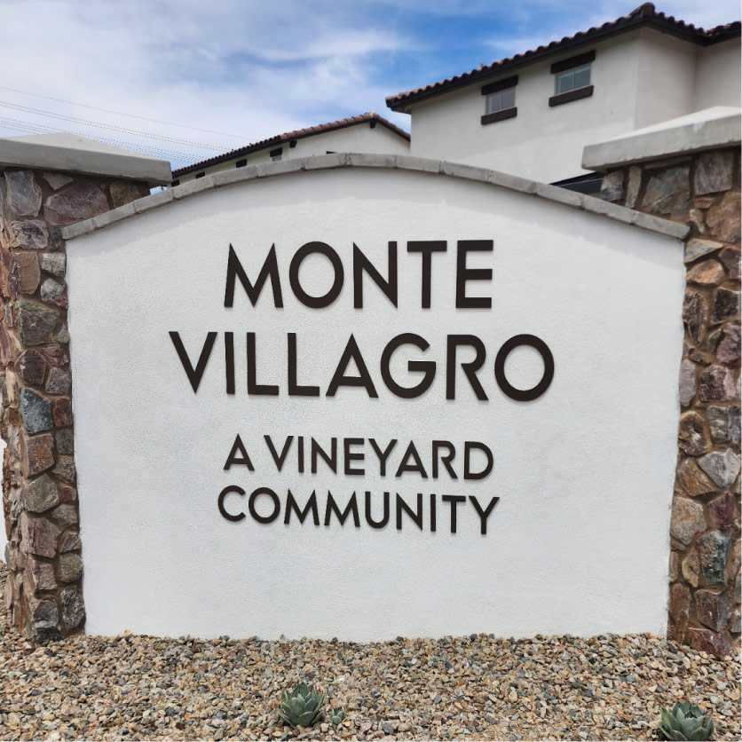 CroppedMasonryPhotos_Monument-Sign Golf course - PopStroke